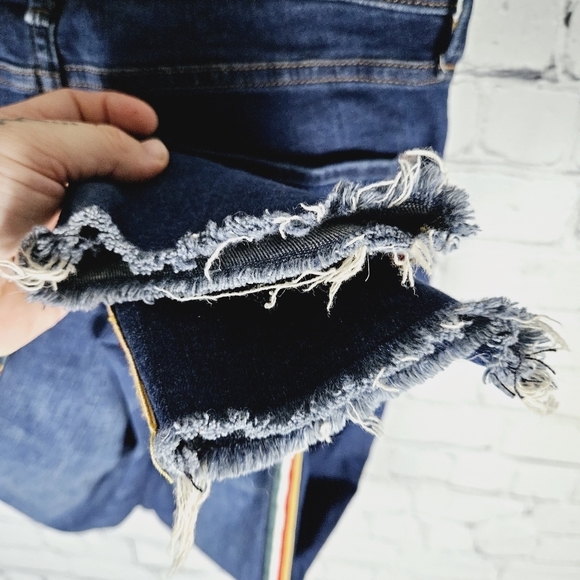 ABERCROMBIE & FITCH | Simone high rise ankle tuxedo stripe detail frayed jeans - Picture 5 of 9